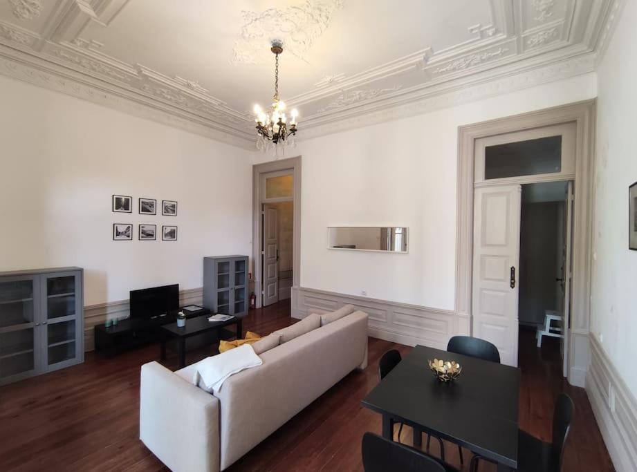 Alvares Cabral Apartamento C Apartment Porto Exterior photo