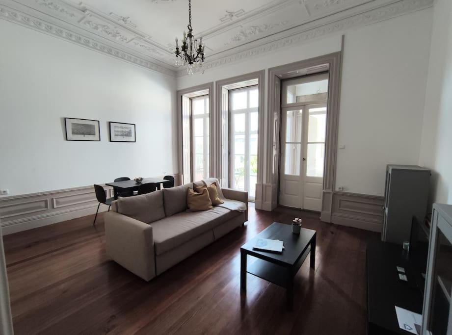 Alvares Cabral Apartamento C Apartment Porto Exterior photo